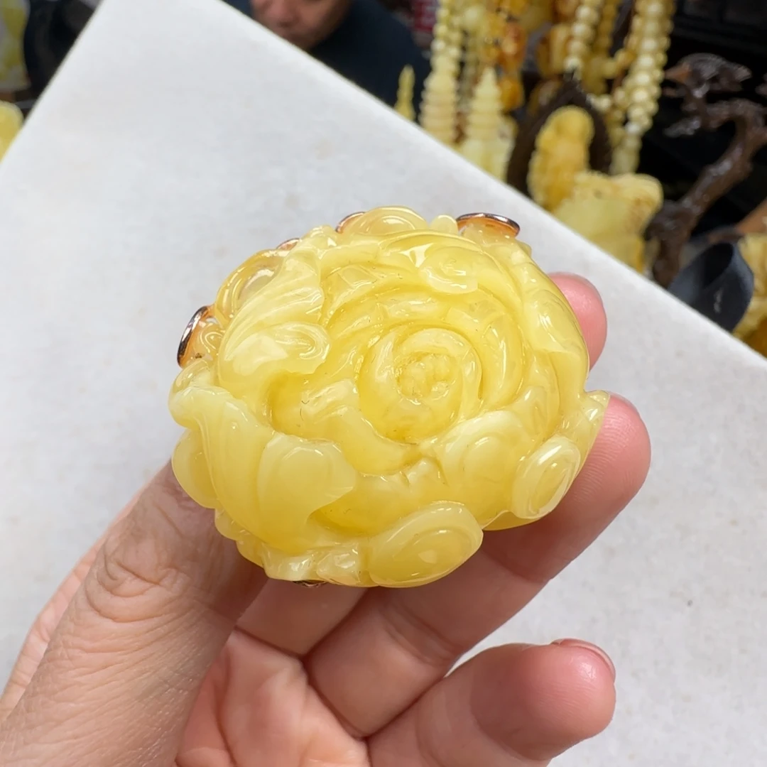 蜜蜡未镶嵌珠宝奇石