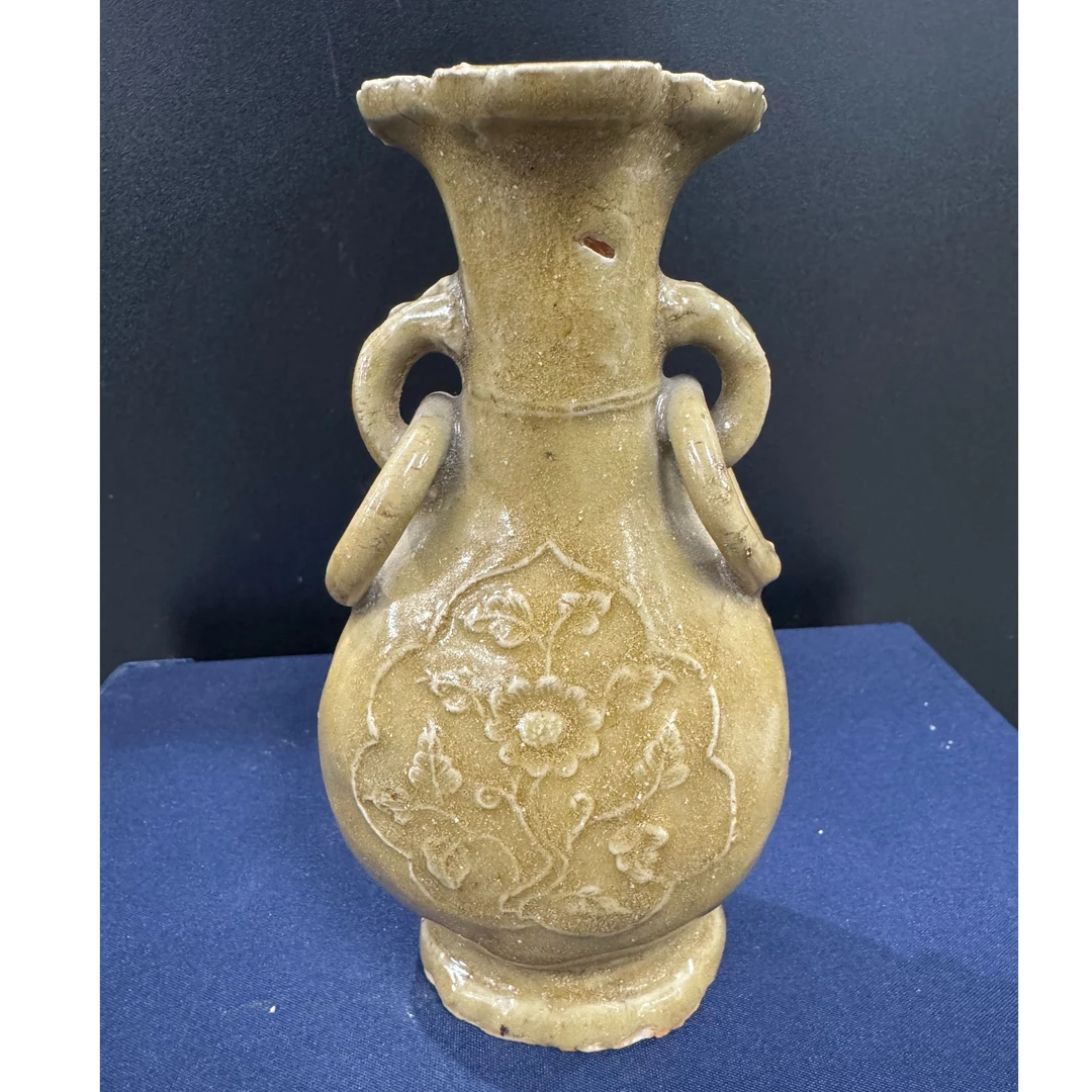 18 205 明代 黄釉堆雕双耳瓶-5110006