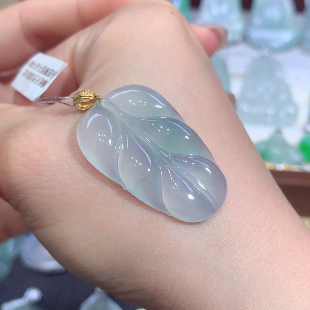 吊坠(不含链)18K金镶嵌翡翠天然缅甸A货翡翠揭阳工冰叶