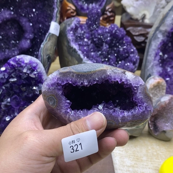 未镶嵌紫晶大型摆件（非配饰）g***x