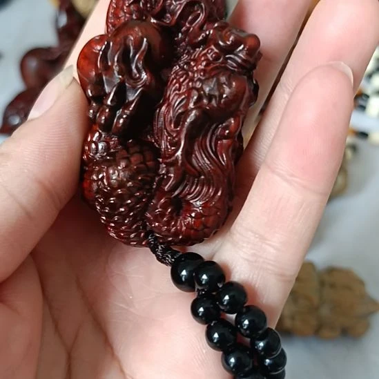 木紫檀木手把件龙一个