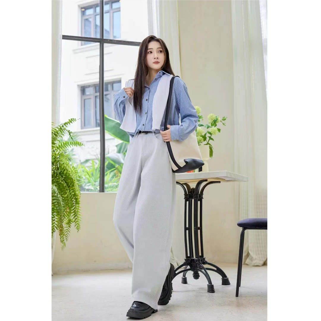 米2529石灰白女士加绒牛仔裤