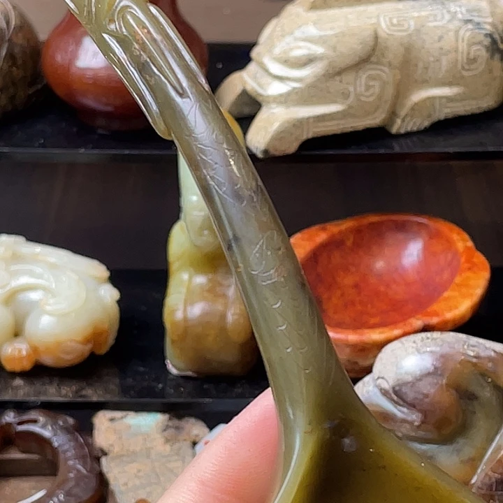 男***途和田玉（糖玉）未镶嵌颈饰