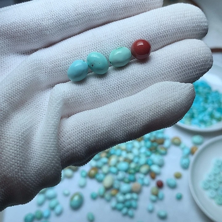 卖****南红玛瑙未镶嵌珠宝奇石