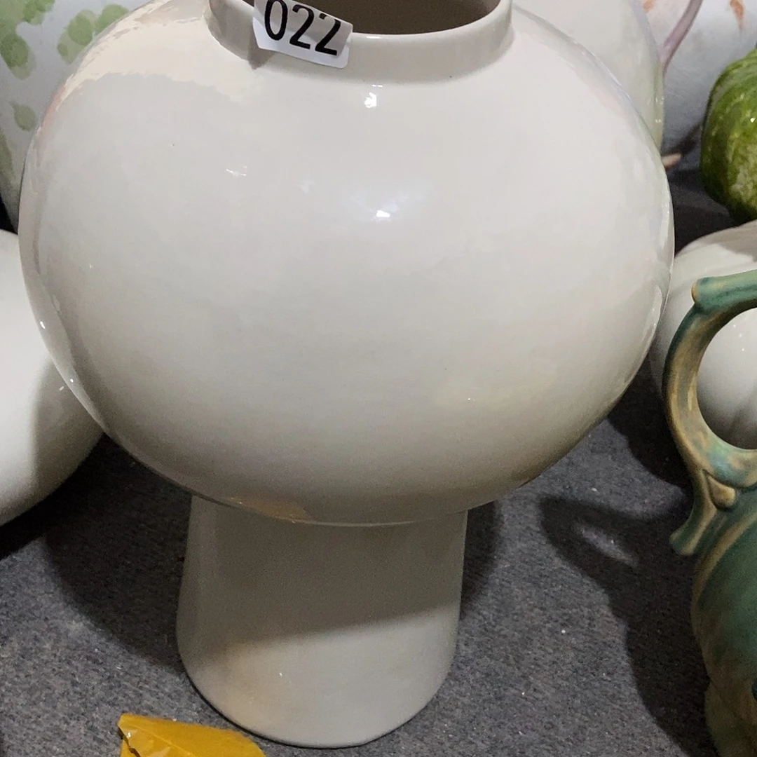 景德镇高温花瓶微瑕