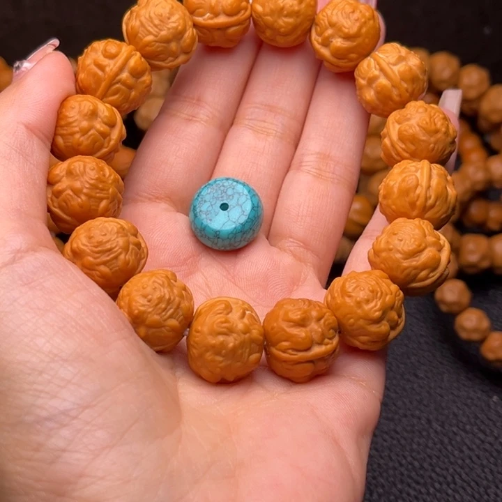 猴头核桃吊坠蟾王