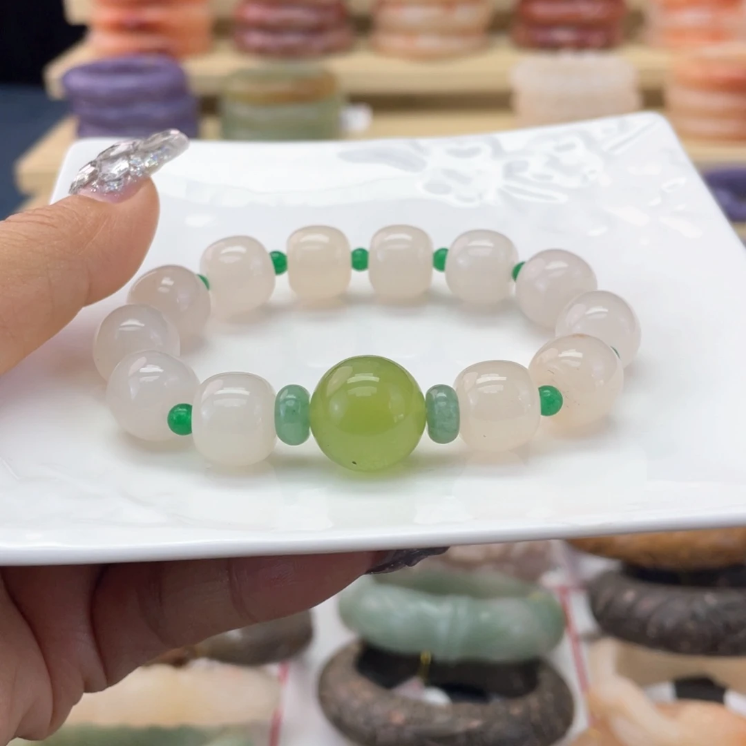 石英质玉未镶嵌手镯