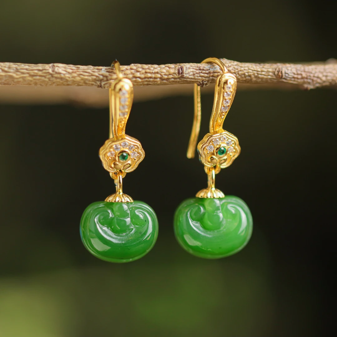 S925银镀金镶嵌和田玉碧玉如意平安锁设计款精致送礼女款耳坠