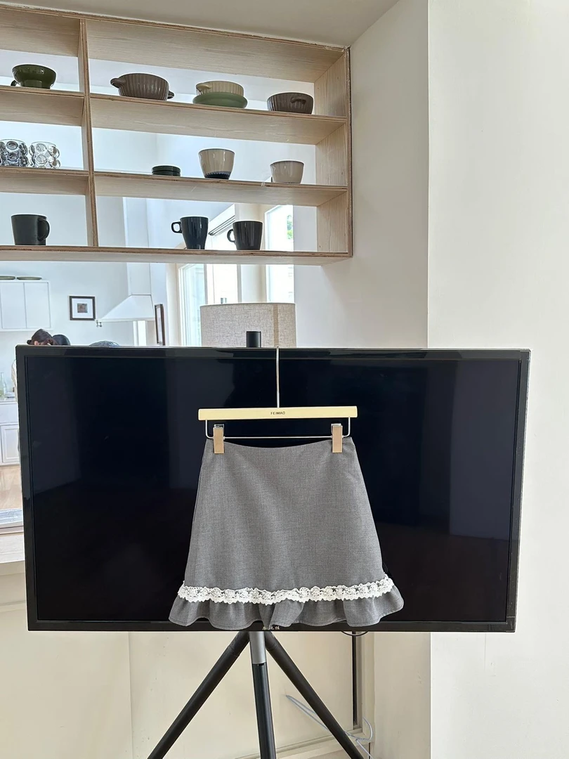 【韩妹半裙】25113 灰色高级感包臀拼接蕾丝荷叶边花苞A字半身裙