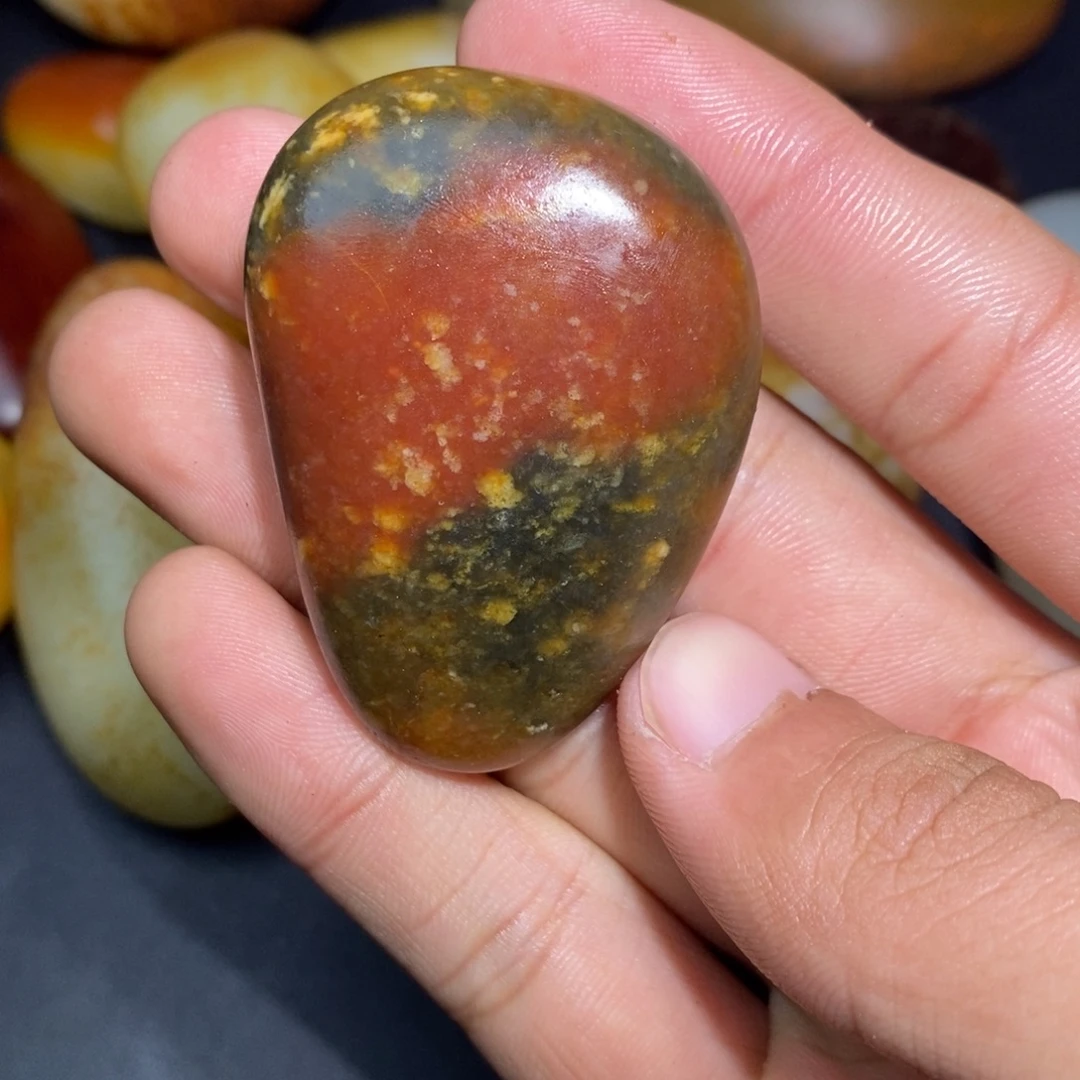 和田玉未镶嵌珠宝奇石