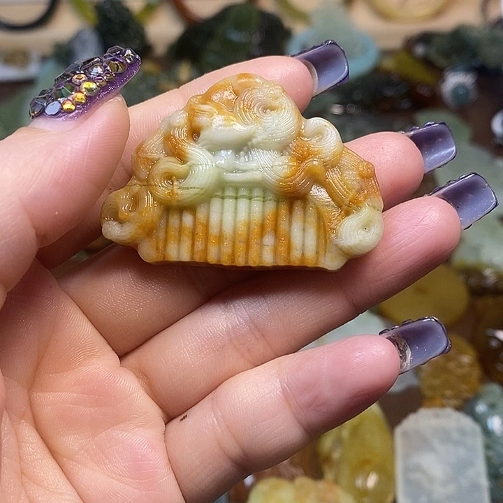 蛇纹石玉吊坠未镶嵌家***?