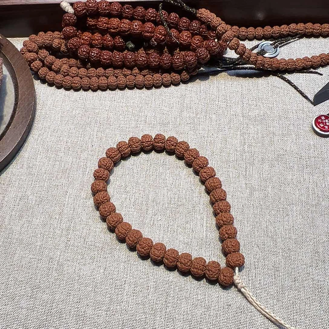 ღ****吊坠金刚菩提老树王10+