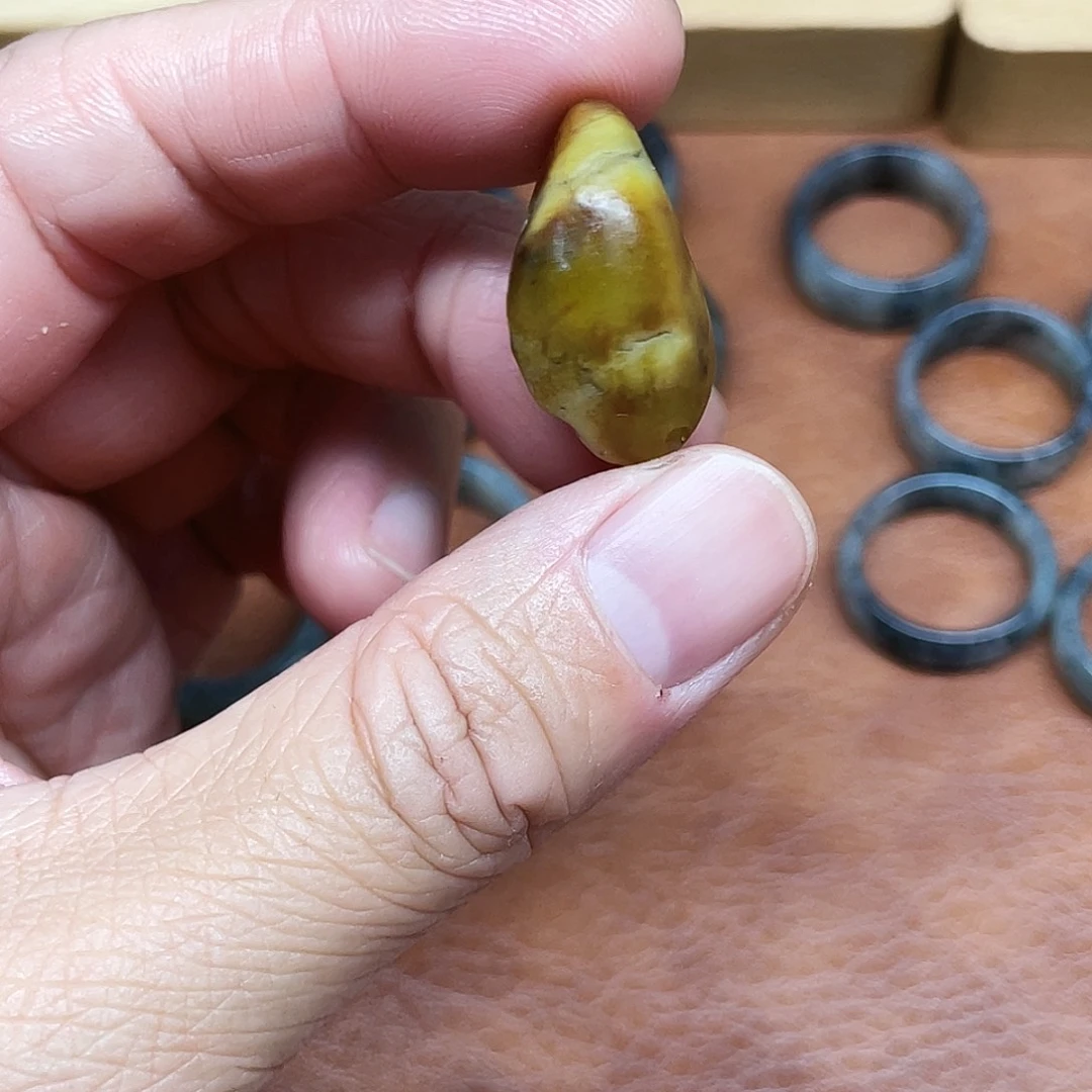 和田玉未镶嵌吊坠(不含链)