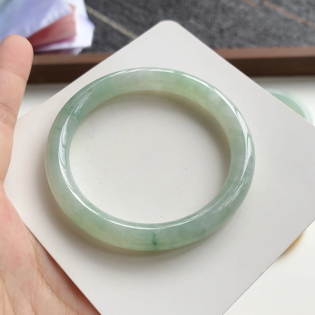 翡翠手镯未镶嵌9圆条55.8