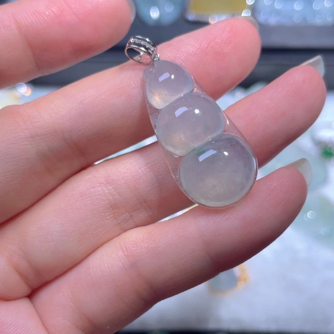 翡翠18K金镶嵌颈饰翡翠