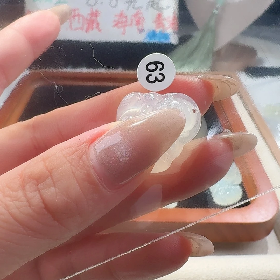 蛇纹石玉颈饰合金精美礼品