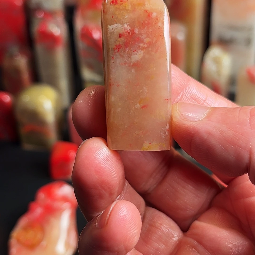 巴林石印石巴林冻地鸡血石章