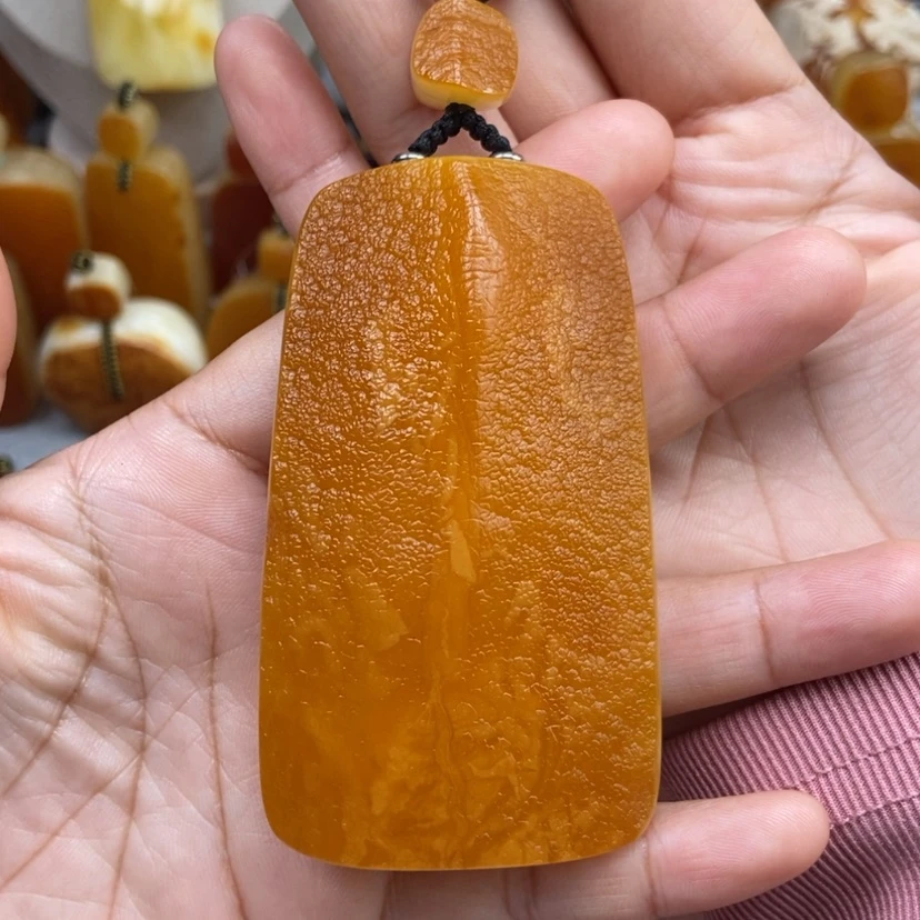 【闪购商品】琥珀颈饰未镶嵌