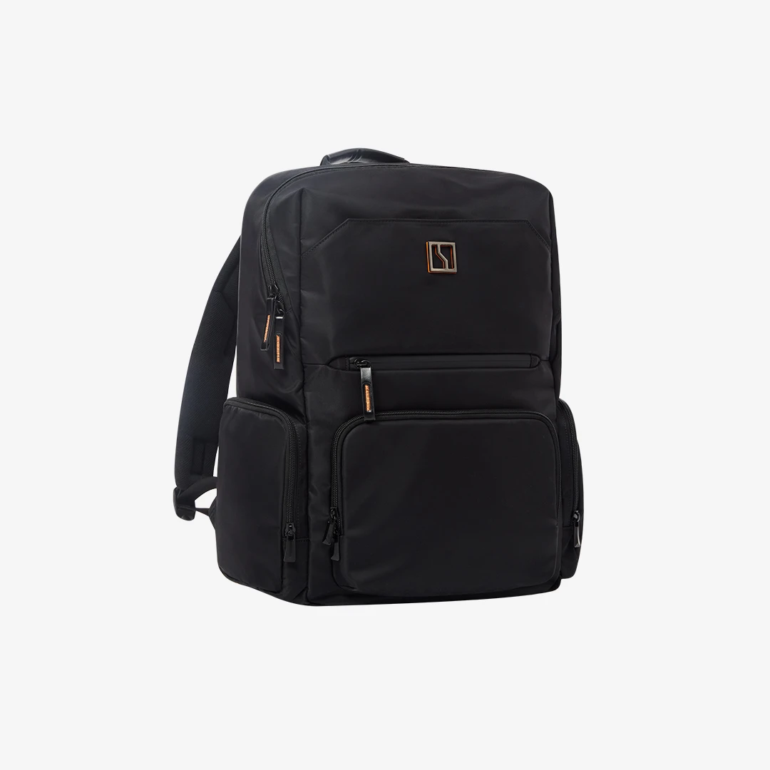 极氪都市无界双肩包男子户外休闲黑色经典双肩背