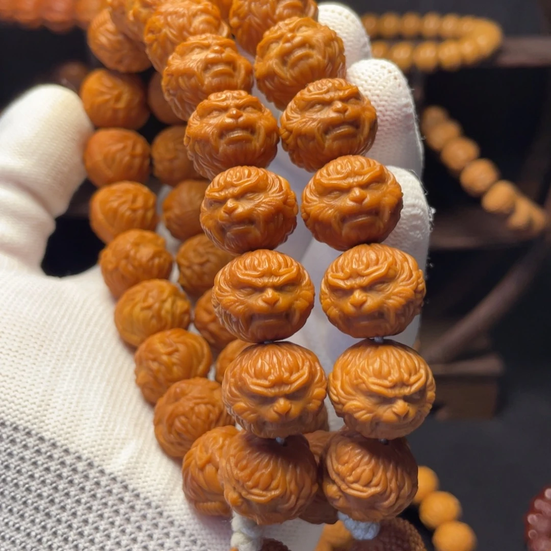 已***置猴头核桃吊坠猴头