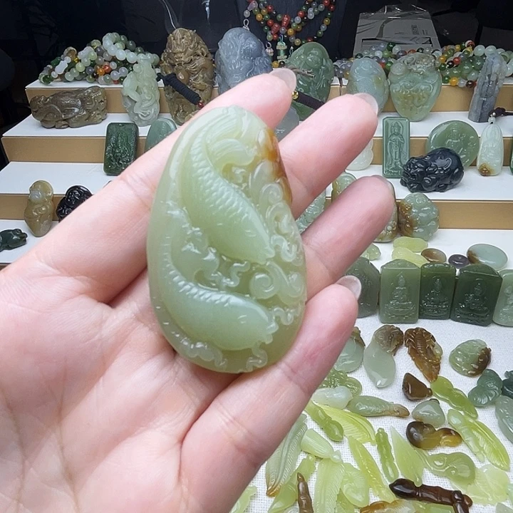 闲***牛颈饰未镶嵌和田玉