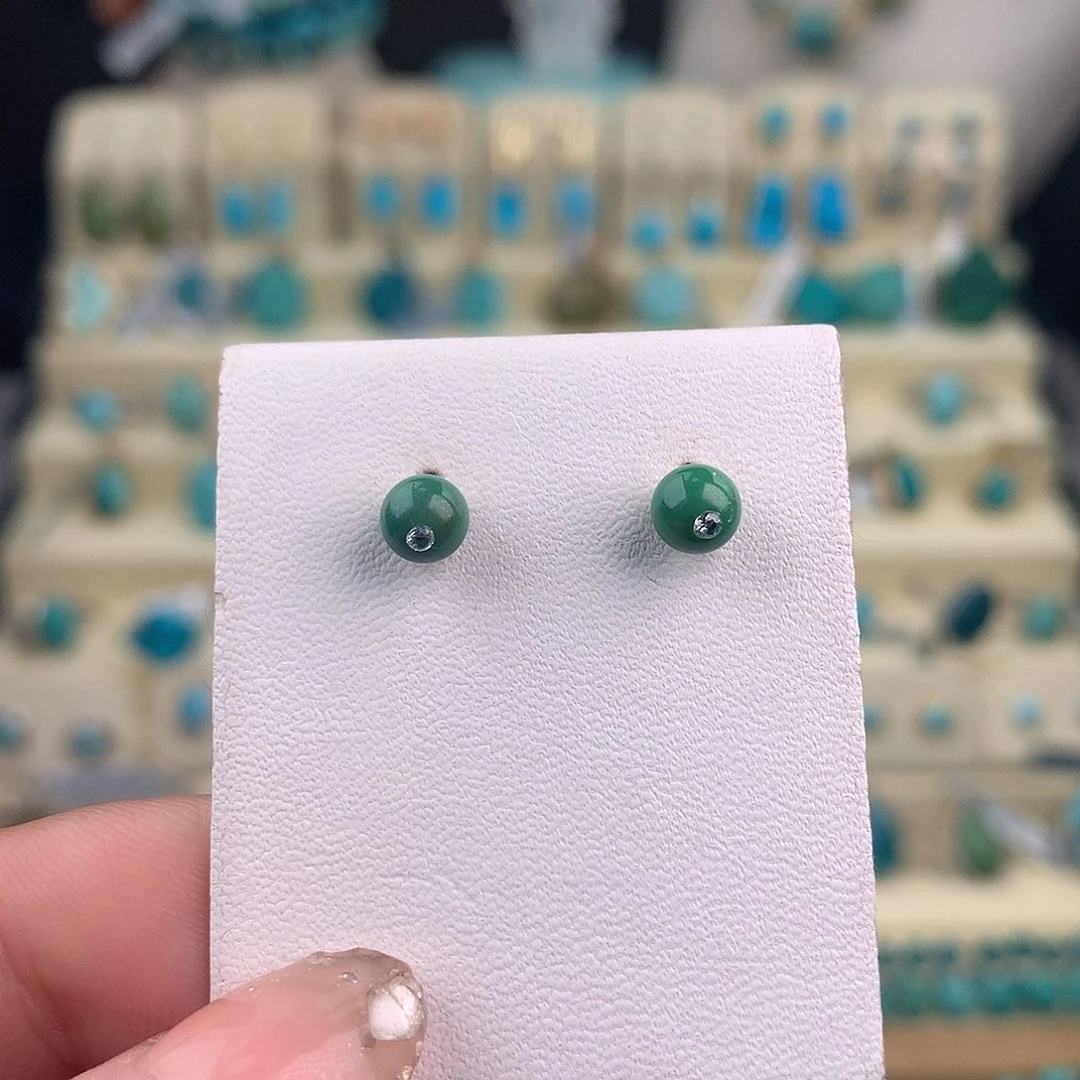 绿松石未镶嵌耳饰