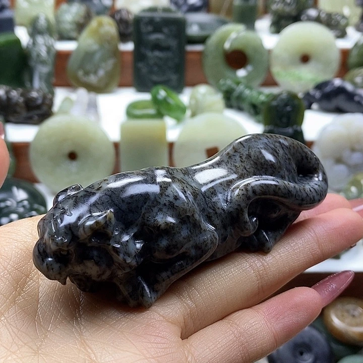 和田玉颈饰未镶嵌菠***肉