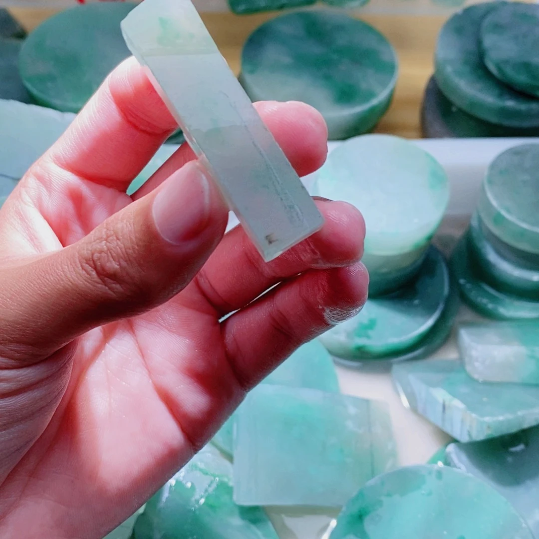 石英质玉吊坠(不含链)未镶嵌