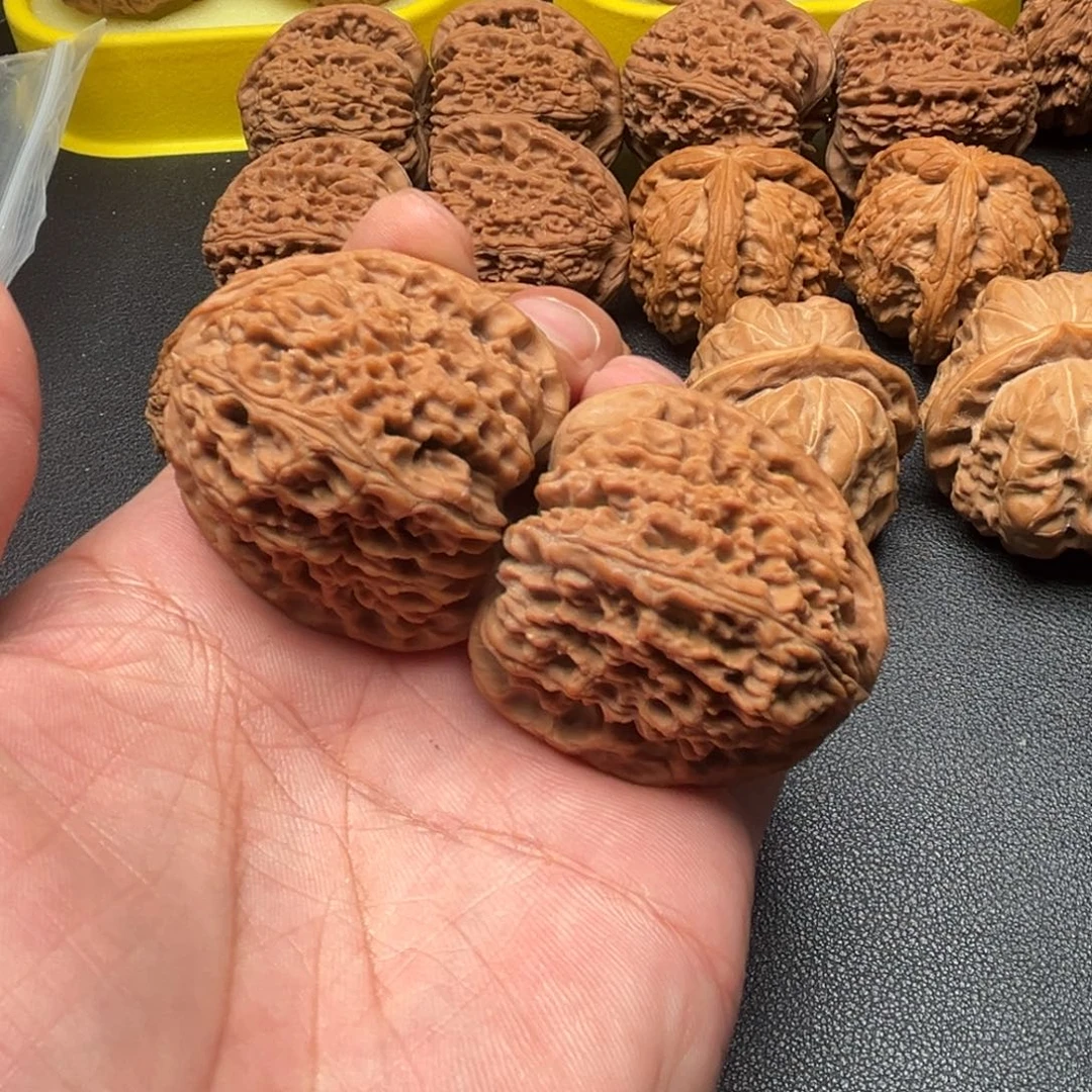 吊坠文玩核桃文玩核桃吊坠，南疆石