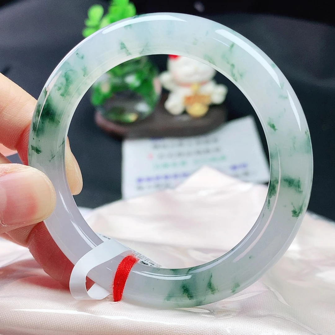 翡翠手镯未镶嵌52圆