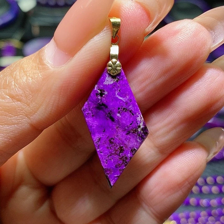 苏纪石（舒俱来）吊坠18K金镶嵌