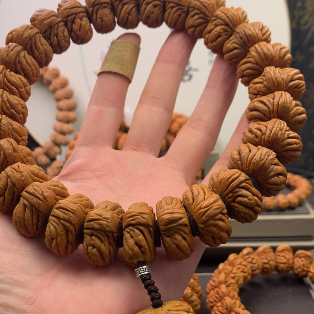 【闪购商品】桃核手串荣****家26麒麟手持