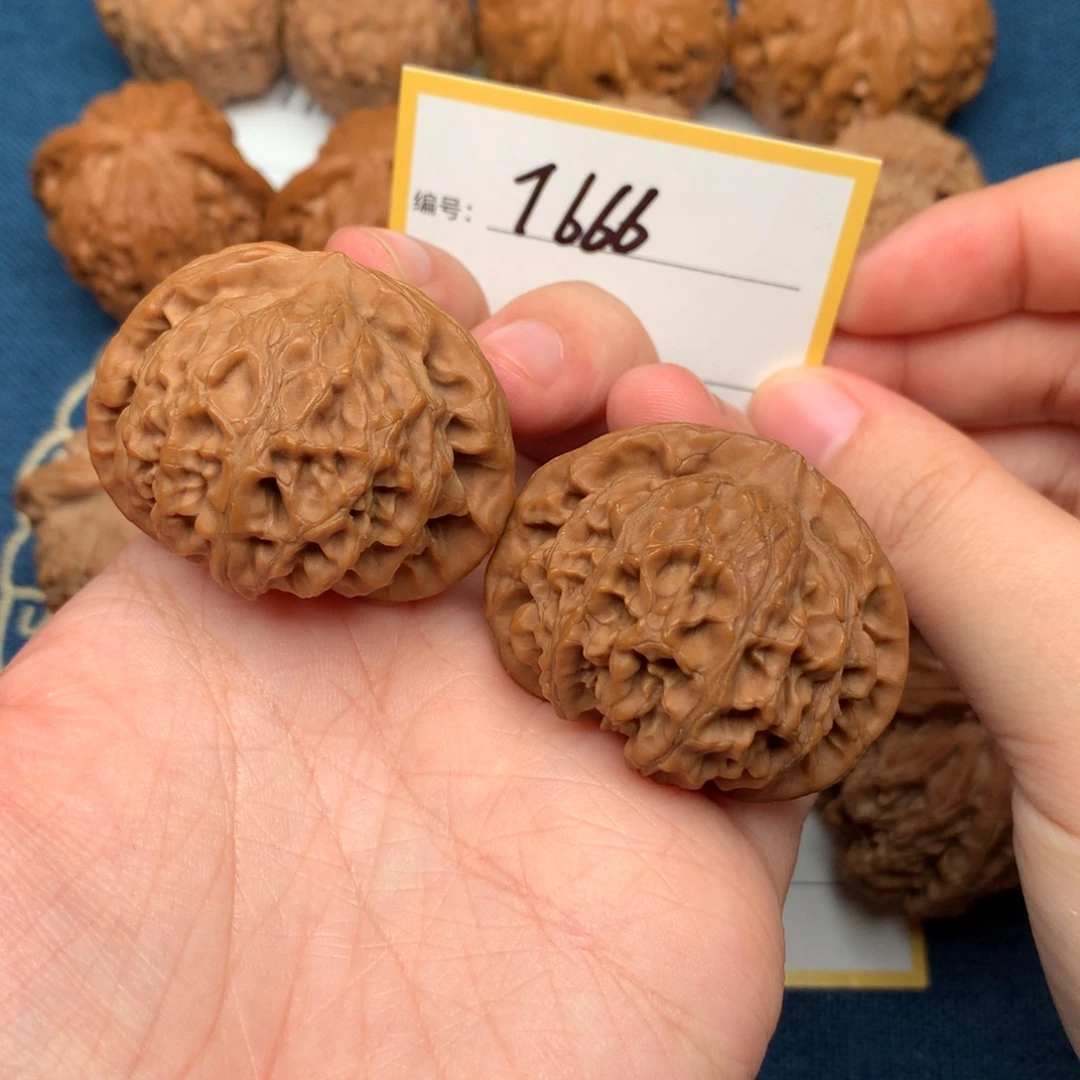 吊坠文玩核桃42宫灯 666