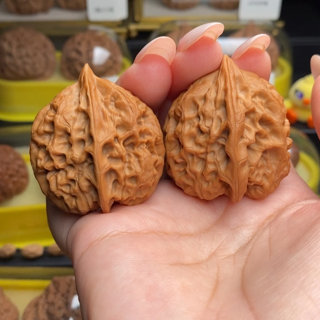 文玩核桃吊坠39平谷火苗