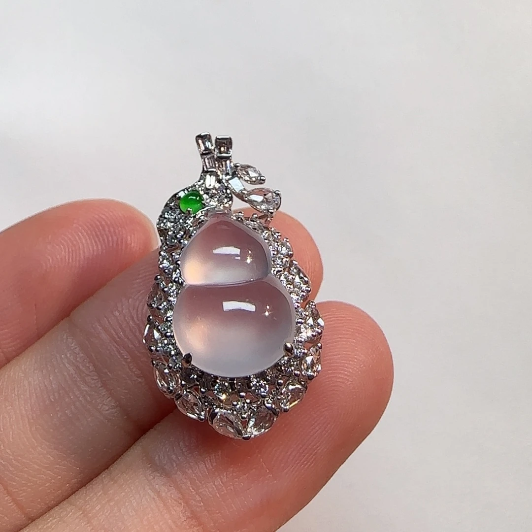 翡翠18K金镶嵌吊坠(不含链)葫芦