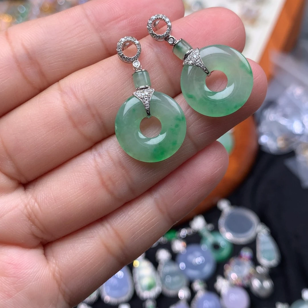 18K金镶嵌翡翠耳饰甜甜圈耳坠