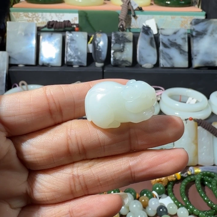 和田玉（糖玉）未镶嵌颈饰