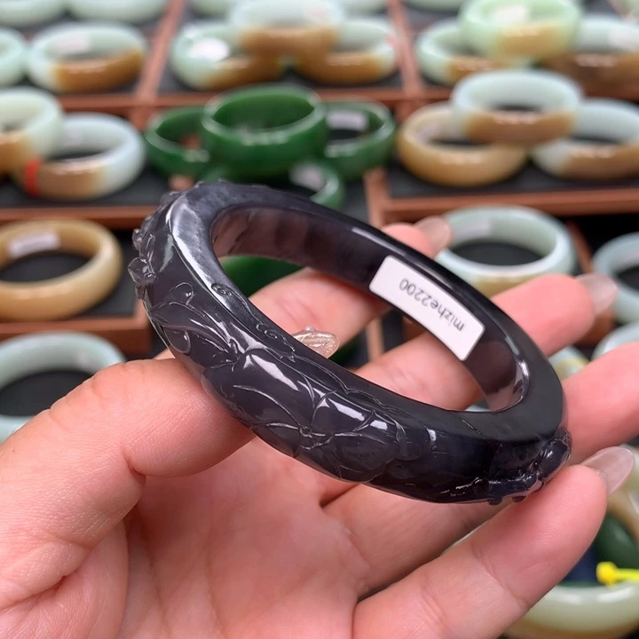 和田玉手镯未镶嵌5758圈口