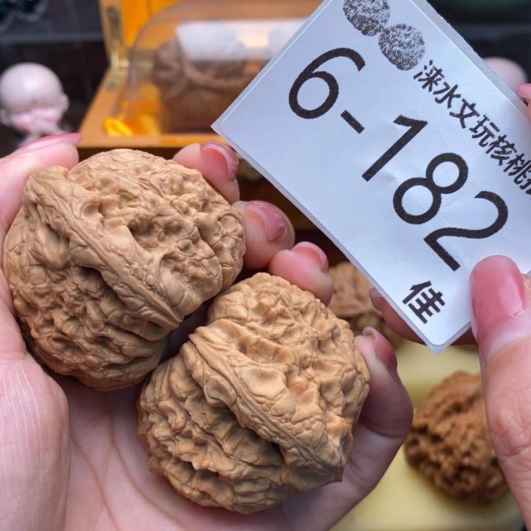 文玩核桃把件47龙鼎
