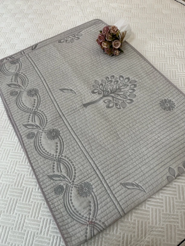 水洗棉刺绣沙发垫70*180微瑕～M933