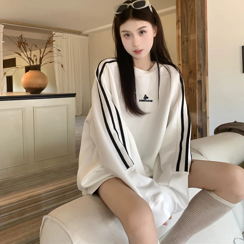 不褪色慵懒风秋冬加绒加厚白色卫衣长袖中长款圆领条纹字母上衣