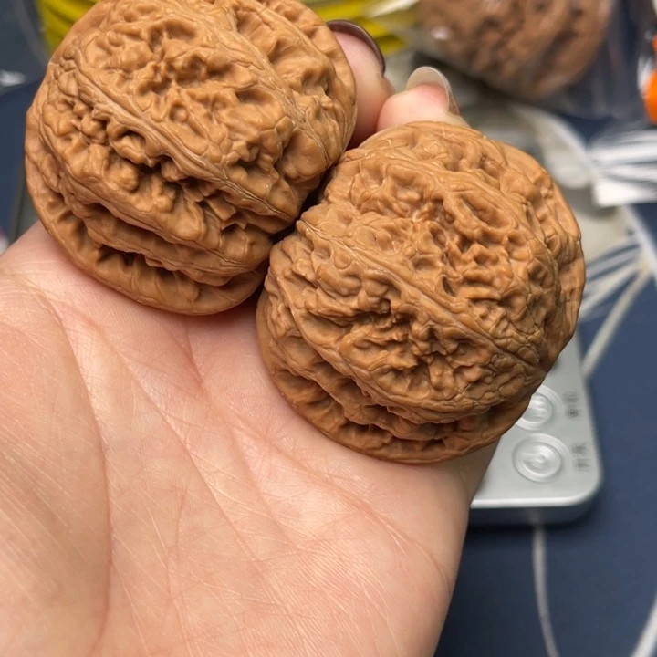 文玩核桃把件上****）粗筋47