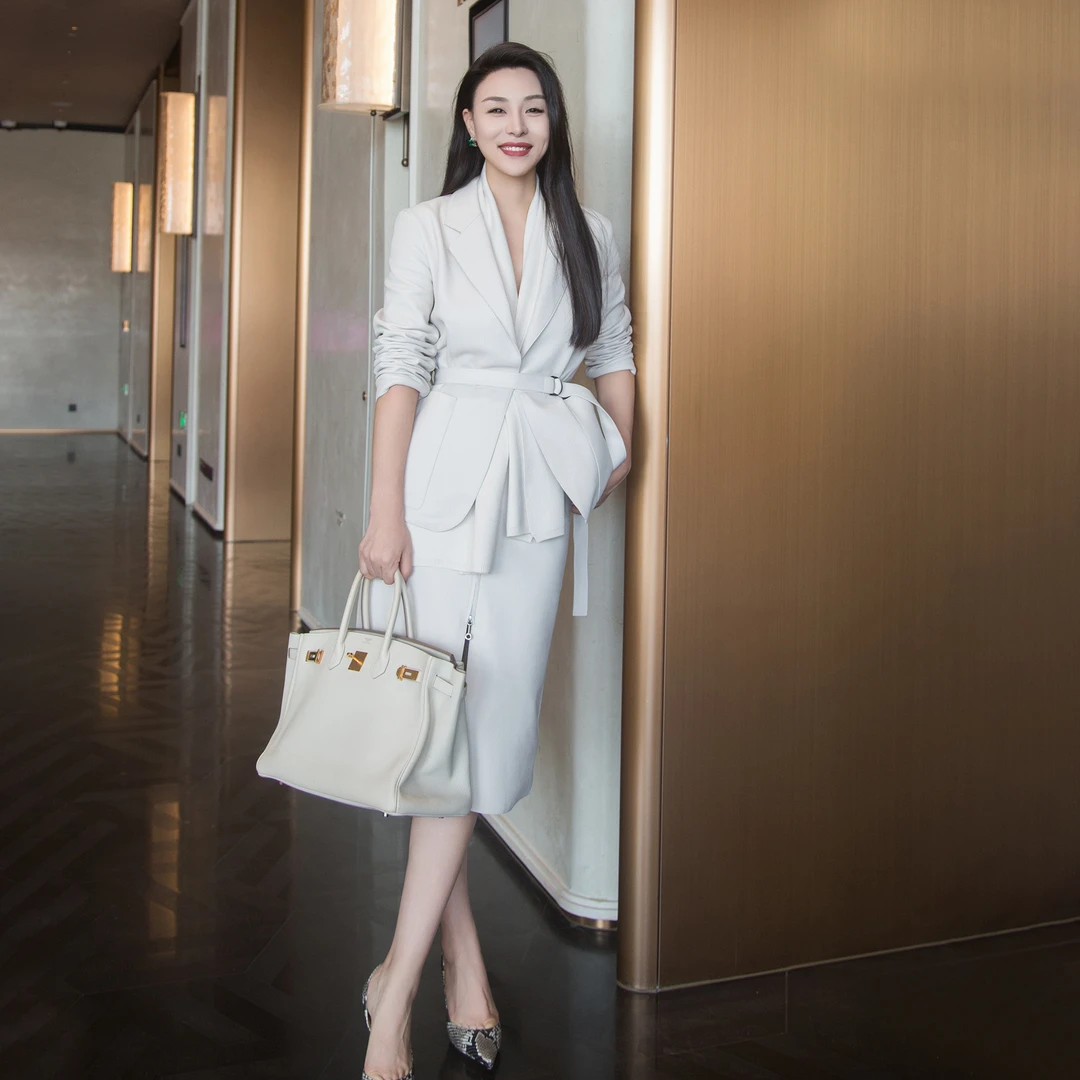 【余书】轻奢简约风高级气质围巾款高定荔枝纹西装皮外套Y33871