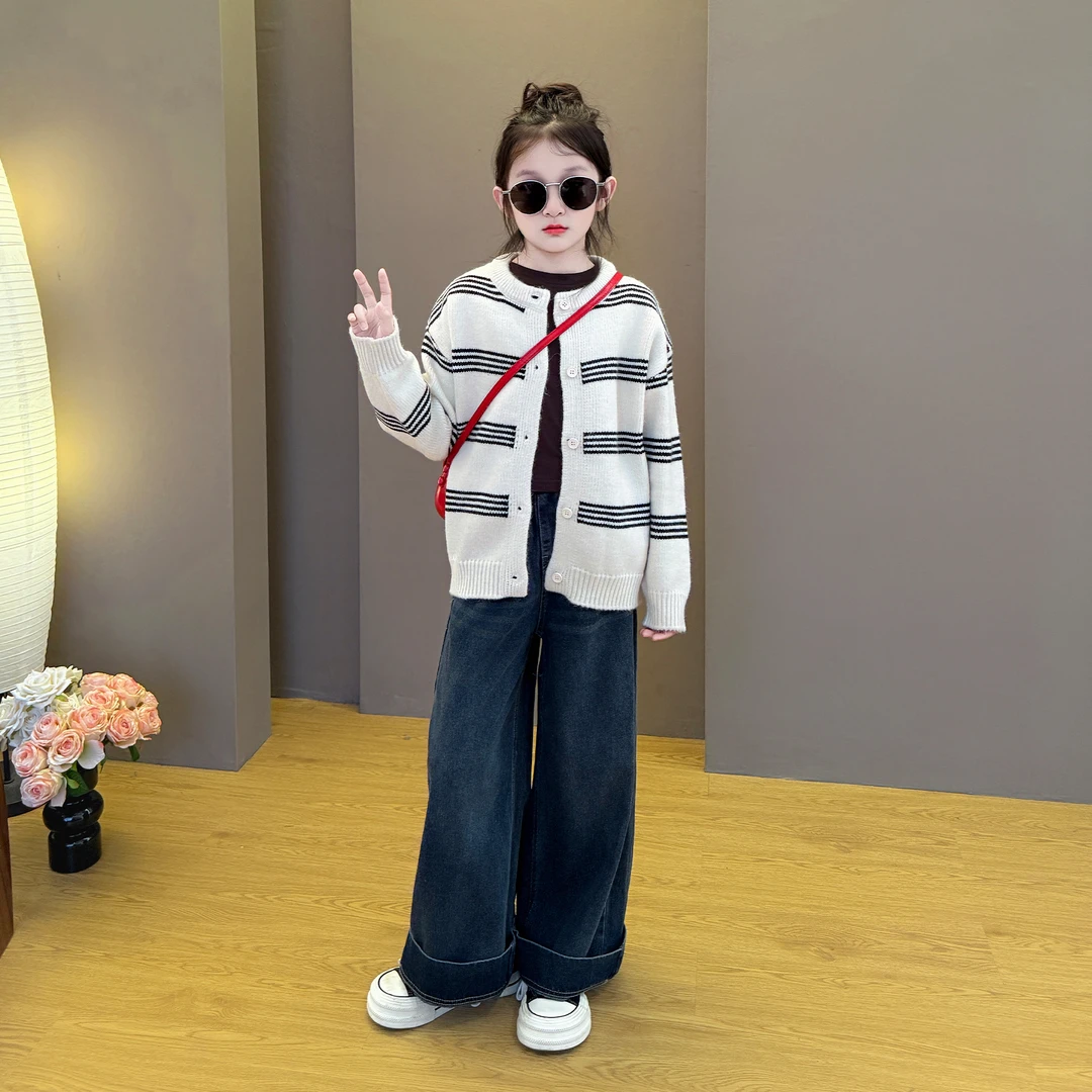 女童2025新款儿童条纹开衫时尚韩版毛衣阔腿牛仔裤甜美洋气套装潮