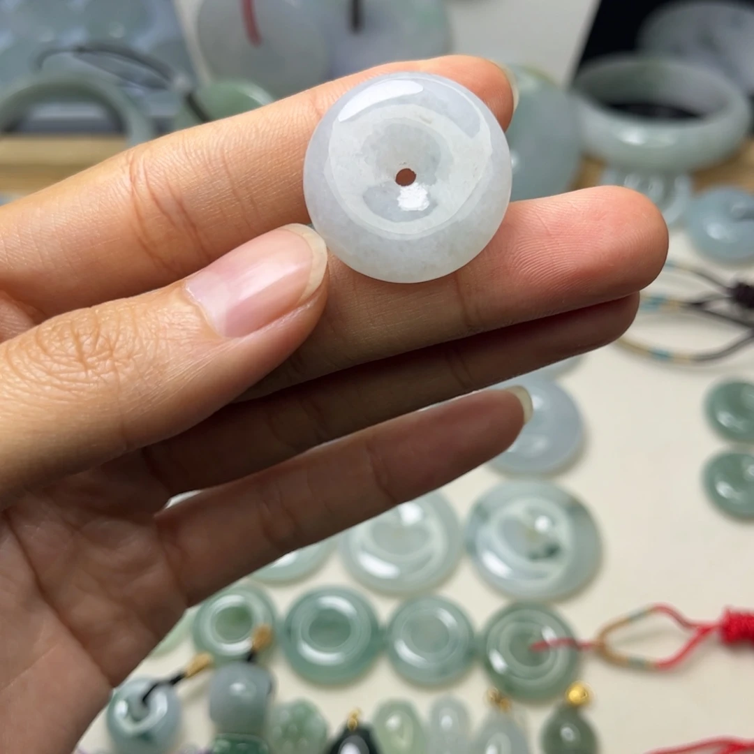 翡翠未镶嵌颈饰天然翡翠Ａ货