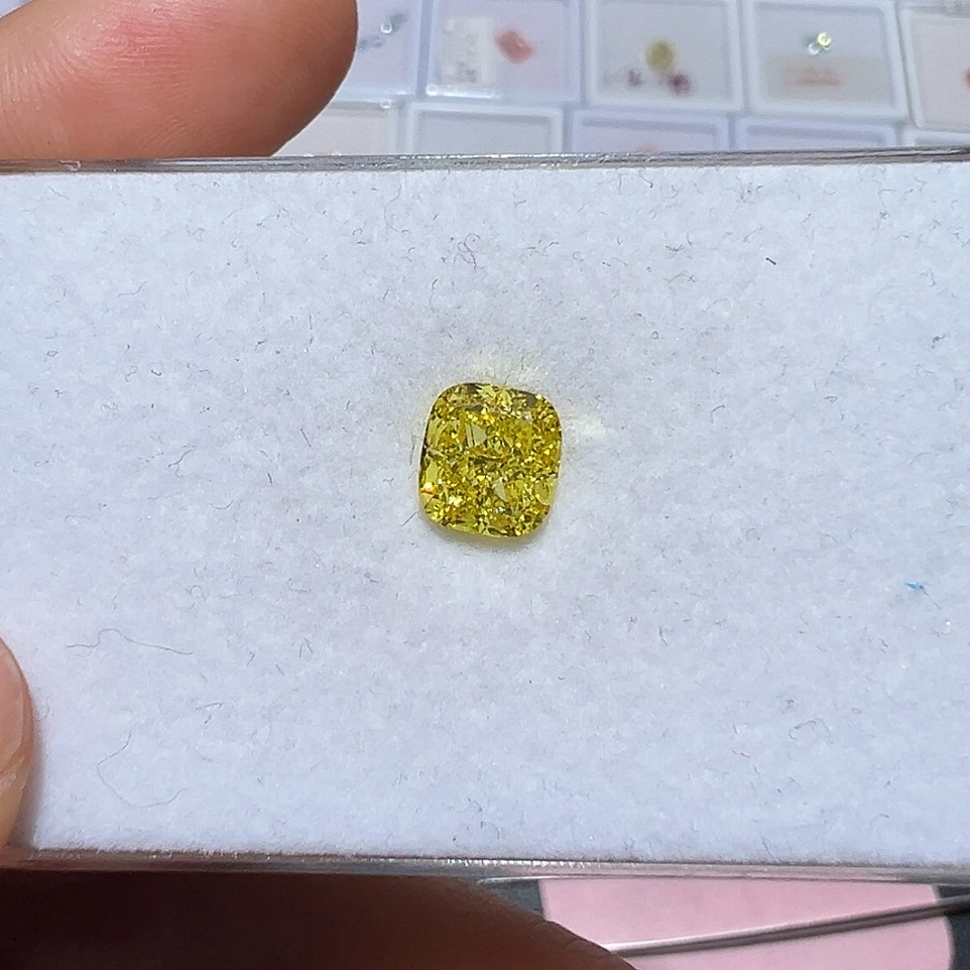 合成钻石裸石双证书艳彩黄2.06ct枕形