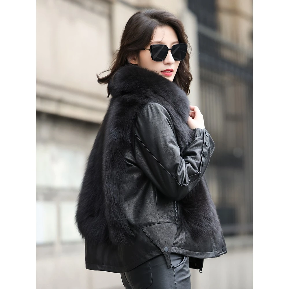 2025冬新皮草拼接绵羊皮衣羽绒服女短款真皮毛一体鹅绒外套