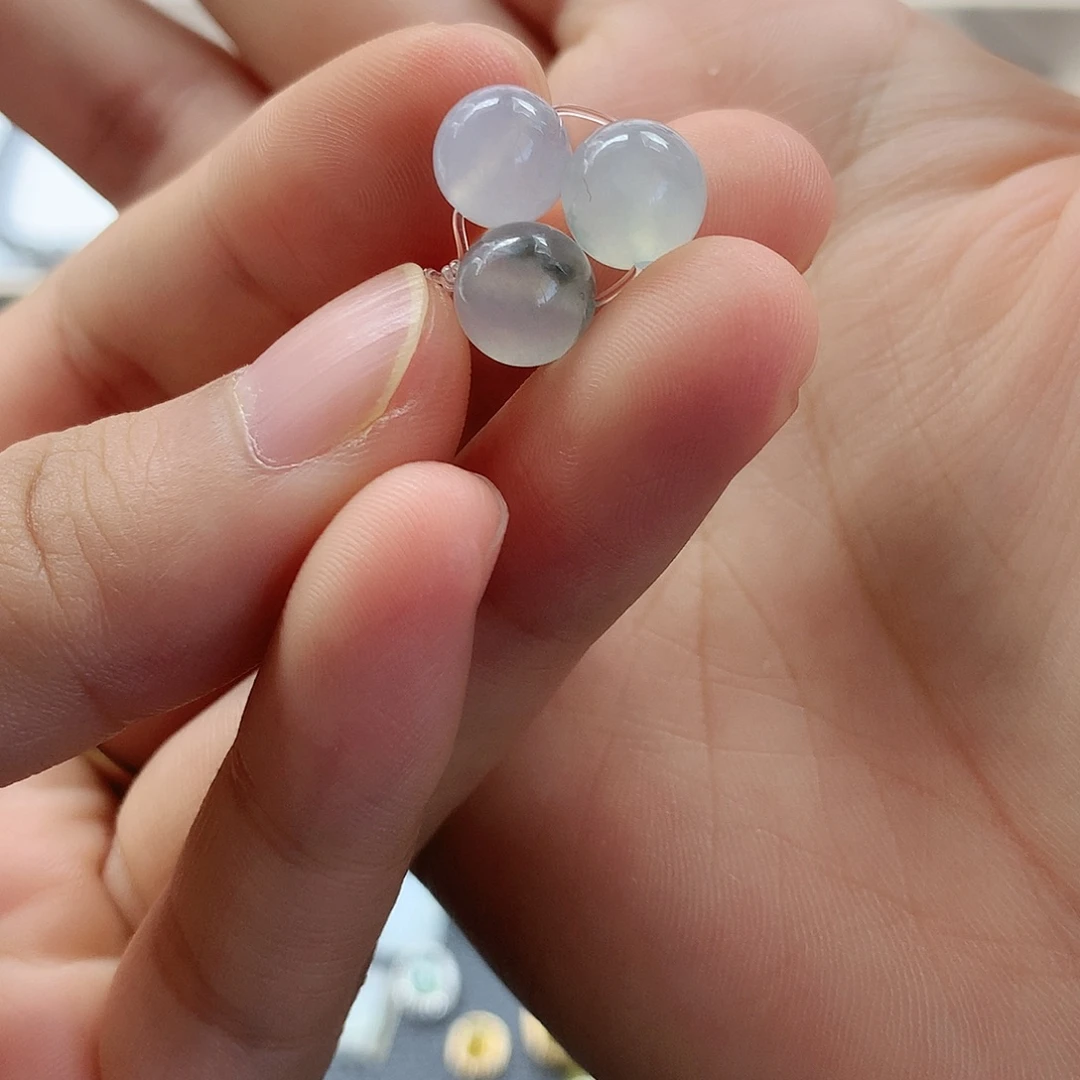 翡翠未镶嵌颈饰珠子