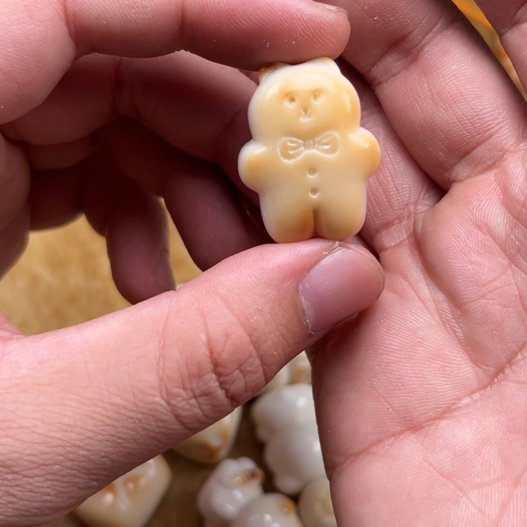 只买单纯的吊坠，没带链子，属的性质。