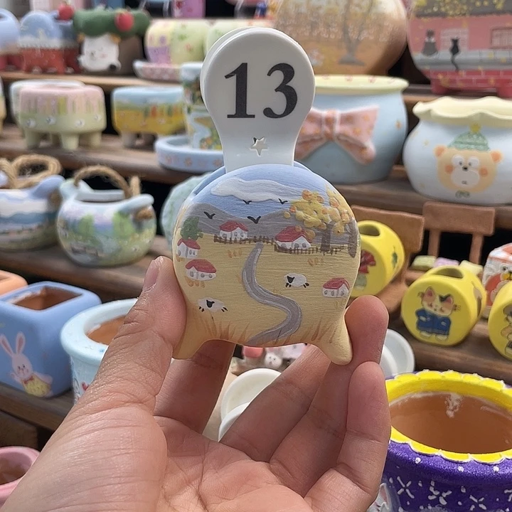 豪***妈13……..手工手绘花盆